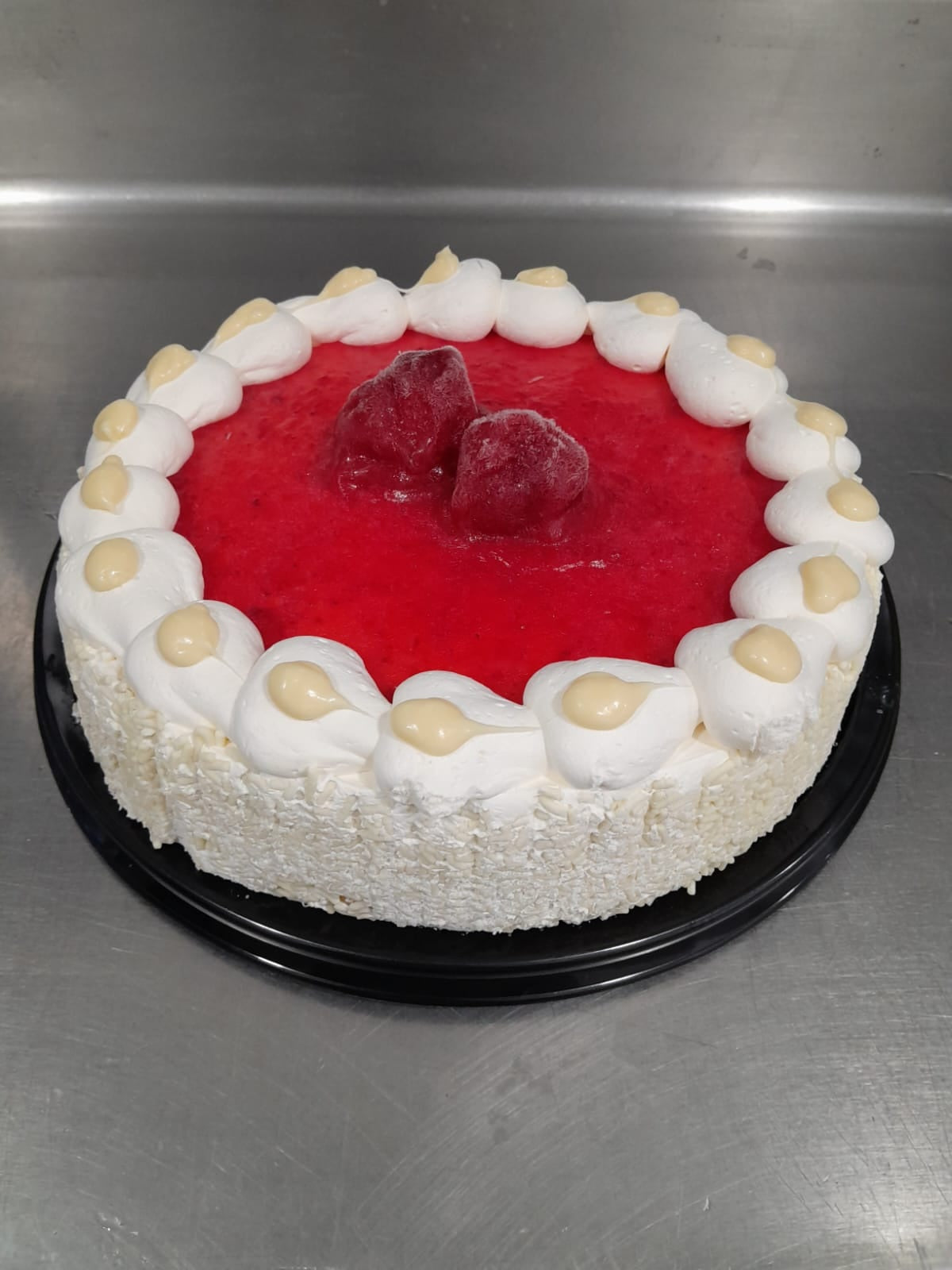 PASTEL FRESA  DECORADO